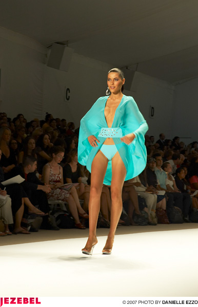 Illustration for article titled Gottex Spring/Summer '08 Show & Scene